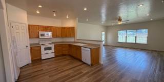 DARLING PROPERTY FOR RENT IN WASHINGTON FIELDS! Gallery 1