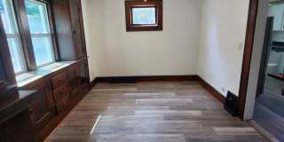 Beautifully Update 4 Bedroom House For Rent in Firestone Park Gallery 6