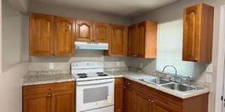 9551 16th Bay Street Gallery 17