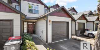 2 Bed/2.5 Bath Townhome in Central Point 2 Bed/2.5 Bath Townhome in Central Point Gallery 3