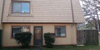 3 Bedrooms, 2.5 Bathrooms Condo Rental Gallery 1