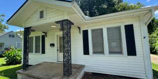 Super cute and close to Querbes Park.... Super cute and close to Querbes Park.... Gallery 1