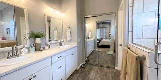 ***500 Move in Special*** Beautiful Single Family home with Large Backyard Gallery 12