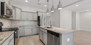 4 Bedroom Pet Friendly Home For Rent with Club House, Comm. Pool, & Comm Gym Access! Gallery 18