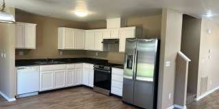 1133 Pinnacle, Merced Gallery 7