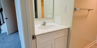 2 Bedroom, 2.5 Bath Townhouse Gallery 11