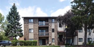 Emerald Pointe Apartments Gallery 16