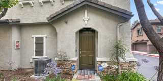 Welcoming 2B/2BA Condo with Balcony, In-Unit Laundry and Pool Access. Gallery 1