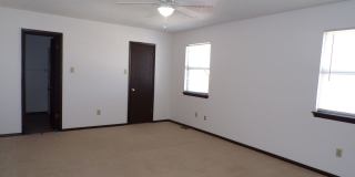 2 STORY TOWNHOUSE , CLOSE TO SHOPPING AND RESTAURANTS 2 STORY TOWNHOUSE , CLOSE TO SHOPPING AND RESTAURANTS Gallery 30