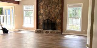 550 Creekwood Crossing East 550 Creekwood Crossing East Gallery 2