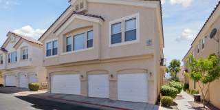 Renovated Henderson Townhouse in Gated Community with Garage Renovated Henderson Townhouse in Gated Community with Garage Gallery 1