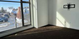 Beautiful 2 Bedroom Condo in Whitefish Bay Gallery 13