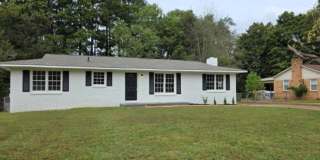 Large Family Home - Move In Ready! Gallery 1