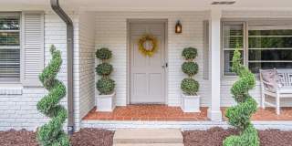 Fully renovated ranch with finished basement, flat fenced in backyard, walking distance to Canton St., Roswell Gallery 6