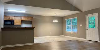 504 Hawthorne, Benton AR 72015 - Nice 4br 2ba with fenced back yard off Gattin Rd. Gallery 5