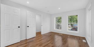 Newly Built 4BR/3BA Two-Level Townhome with Parking - Minutes to Navy Yard & Capitol Hill Gallery 11