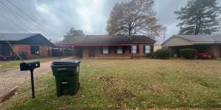 3 bedroom 1 bathroom brick home in West Tuscaloosa Gallery 1