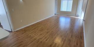College Station - 4 bedroom / 4 bath / 3rd story condo / Pool on site. Gallery 8