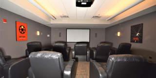 65 E Monroe Street Gallery 23