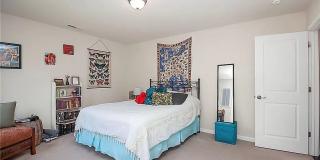 Room in 4 Bedroom Townhome at Sharon Rd W Room in 4 Bedroom Townhome at Sharon Rd W Gallery 15