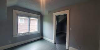 Charming 4-Bedroom Property in Prime Location Gallery 21