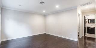 1443 E Broadway Gallery 9
