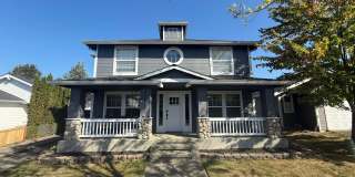 Beautiful 4-Bedroom Craftsman Home in Lords Lake Community Gallery 1