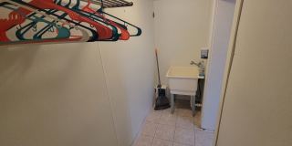 AVAILABLE AUGUST - 3 BED 1 BATH Home! Gallery 9