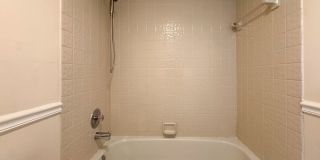 Newly Remodeled 2 bedroom 2.5 bath near Millenia Mall Gallery 21