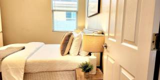 FULLY-FURNISHED 4/Bed 2/Bath in LAVEEN Gallery 21