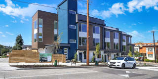 Modern Mount Baker Living Gallery 20