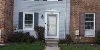 6662 DUCKETTS Lane Gallery 1