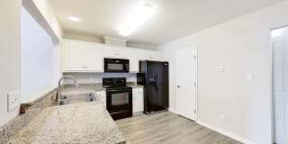 Beautiful Low Maintenance Executive Town Home Close to Gate 2 Fort Gordon Gallery 8