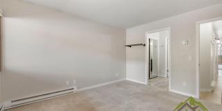 Steps to the Runs, Mountain Views, Spacious Ski Run 1 Bedroom Condo Gallery 9