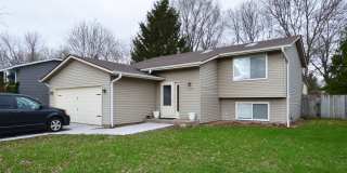 Beautiful 3-bed 2-Bath Home in Brooklyn Park! Gallery 1