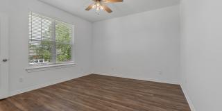 1220 Neal Pickett Gallery 17