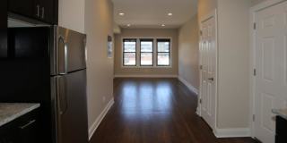 527 W Barry Gallery 3