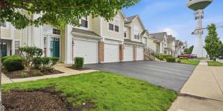 1117 Hawthorne Lane Gallery 1