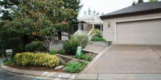 Spectacular 3 bed/3 bath home, gated community, walk to town! Gallery 1