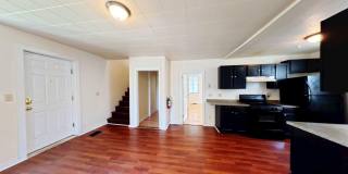 4-Bed Farmhouse Minutes from UVM Campus (30 Chase St) Gallery 10