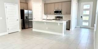 For Rent In Reunion Resort - 3 Bedroom 2.5 Bathroom Corner Lot Townhome Gallery 7