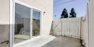 410 N Clark St. Gallery 14