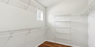 Spacious Sun-filled 3 bed 2.5 Bath Townhouse Gallery 22