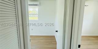 2423 Jeffcott St Gallery 4