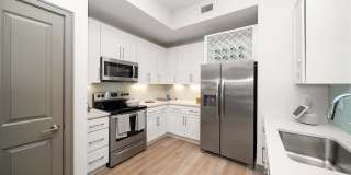 The Pearl Founders Square Apartments Gallery 6