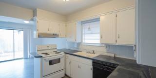 Spacious, Updated & Cute Home Near Lake Hefner in Close Proximity to Shopping & Dining Gallery 13