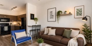 Hawks Landing Apartments - Co-Living Gallery 6