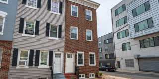 521 N DOUGLAS Street Gallery 28