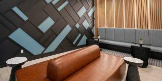 202 Queen Gallery 31