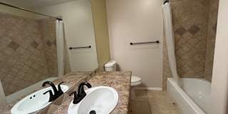 Available Now! - 2 Bed, 1.5 Bath For Rent Gallery 21